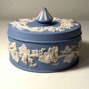 Wedgwood Vintage Jasper Decorative Jewelry Box or Candy Dish - from England
